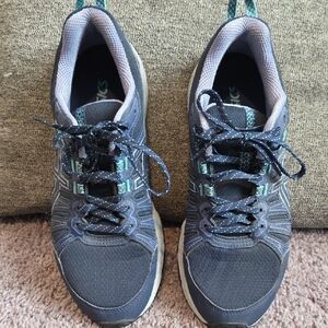 Stylish Gray Women's Sneakers